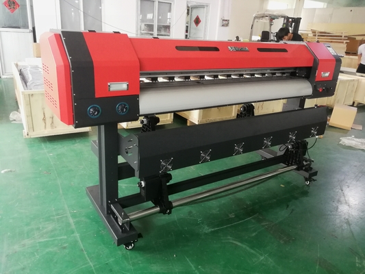 1.6m Eco Solvent Printer La soluzione definitiva per la stampa di banner in PVC